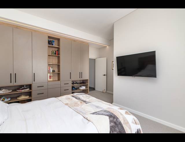 4 BEDROOM FREEHOLD FOR SALE IN SANDOWN
